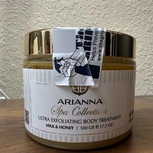ARIANNA SPA COLLECTION Ultra Exfoliating Body
Treatment 17.5 Oz Milk & Honey NEW